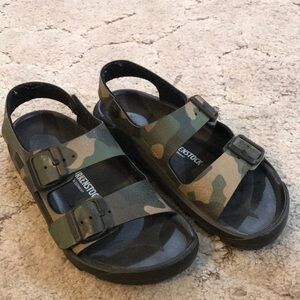 Camouflage Sandals with Adjustable Straps